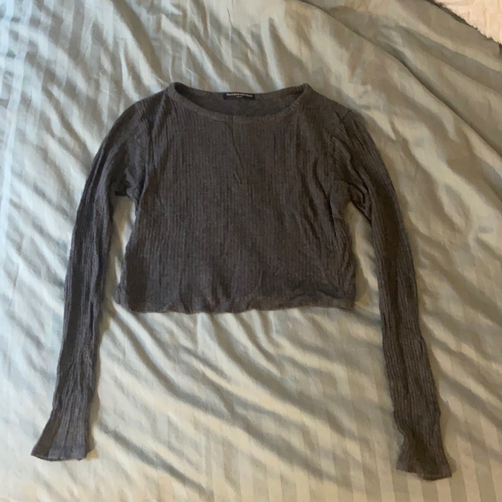 Brandy Melville cropped long sleeve shirt